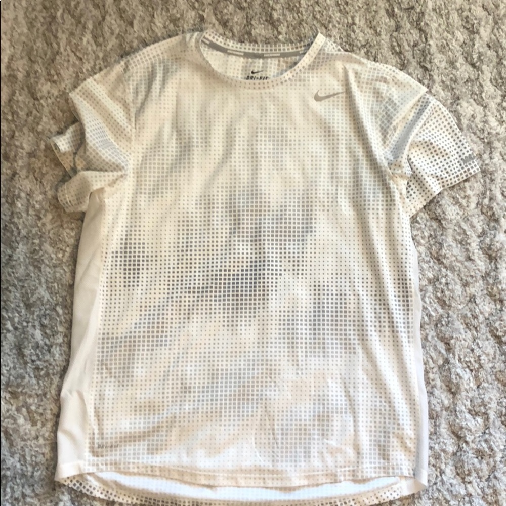 Men’s Nike running shirt